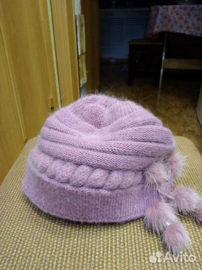 Шапки разные(новые). Меховые шапки(добавила)