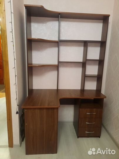 Отдам письменный стол