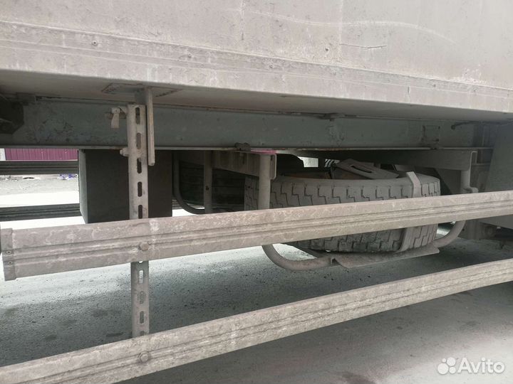 Корзина, кронштейн для запасного колеса