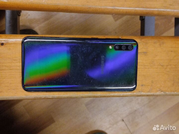Samsung Galaxy A50, 4/64 ГБ