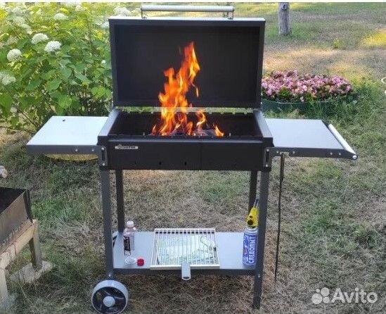 Мангал с крышкой