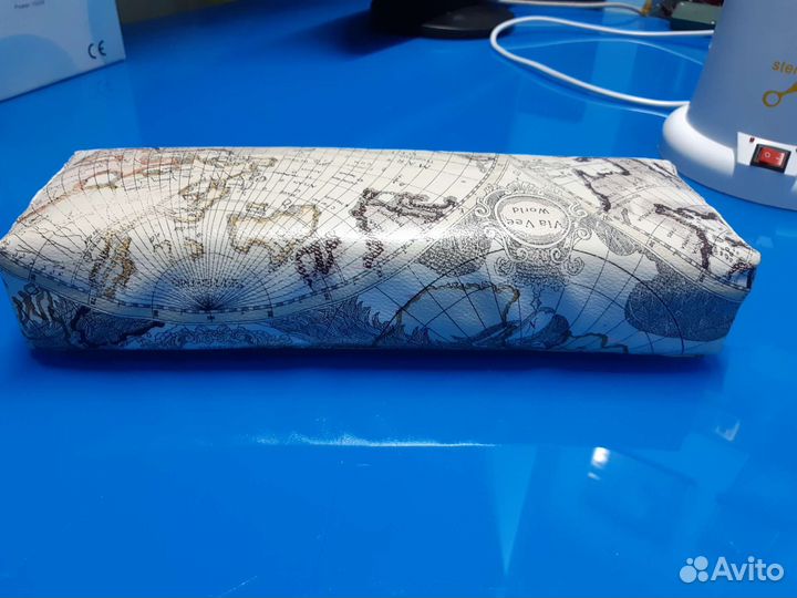 Маникюрная подушка, подставка для рук