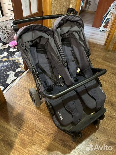 Коляска для двойни