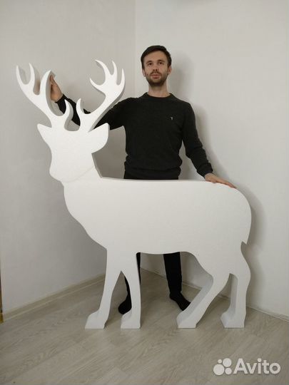 Новогодние декорации из пенопласта Олени