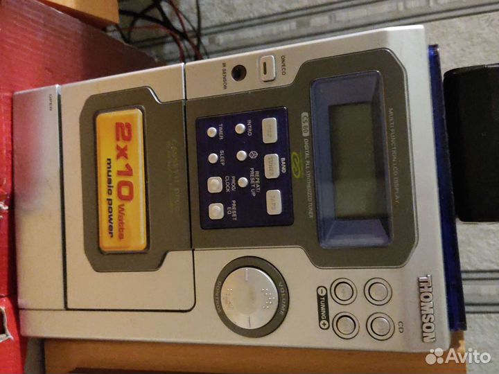 Thomson проигрыватель с колонками 2 штуки