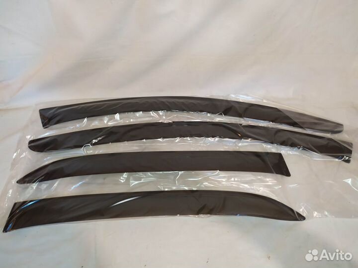 Ветровики Рено Логан с 2014