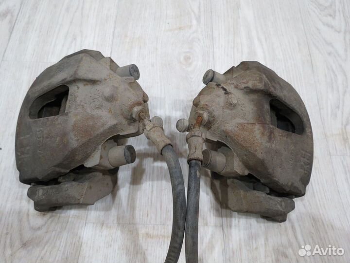 Суппорт передний Ford Focus 3