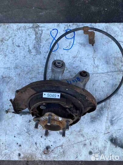 Кулак задний правый Infiniti Q50