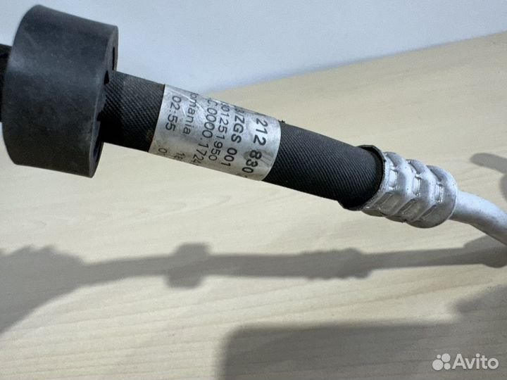 Трубка кондиционера Mercedes A2128302016 оригинал