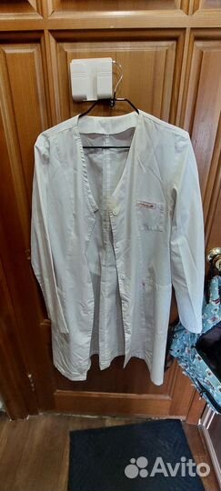 Медицинский халат (верх от хирургического костюма)