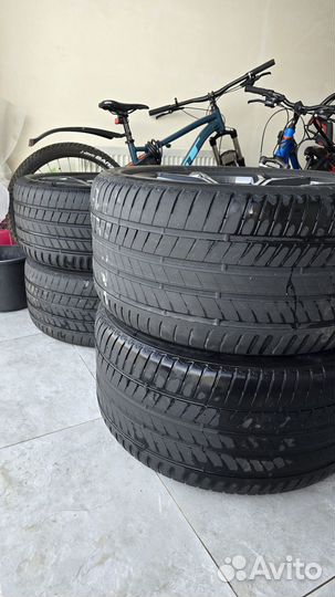 Bridgestone Alenza 001 275/45 R21 и 315/35 R21