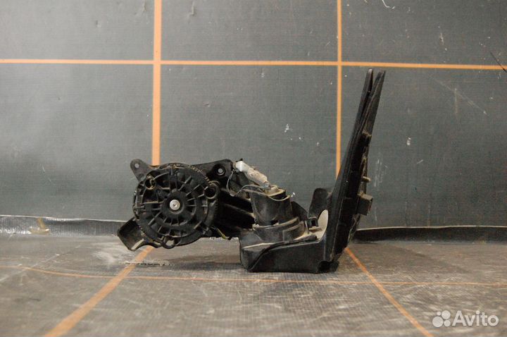 Механизм зеркала левого - Hyundai i30