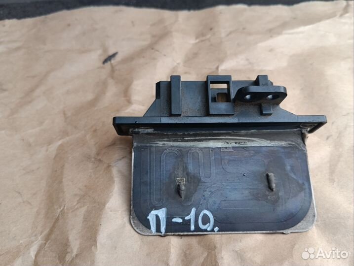 Реостат печки Ниссан Примера П-10 кузов