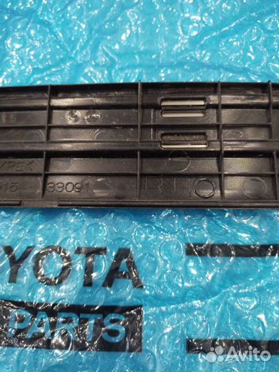 Накладка проема двери Camry 50 задняя правая Б/У