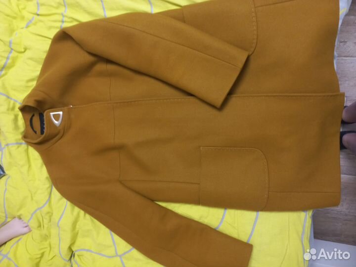Демисезонное пальто 48р
