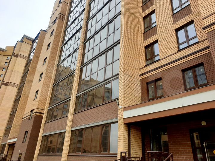 2-к. квартира, 70 м², 9/9 эт.