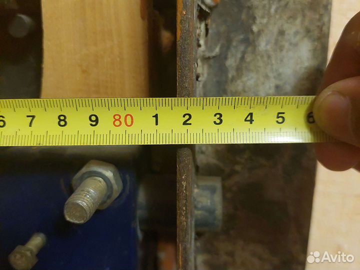 Дверь входная металлическая б/у