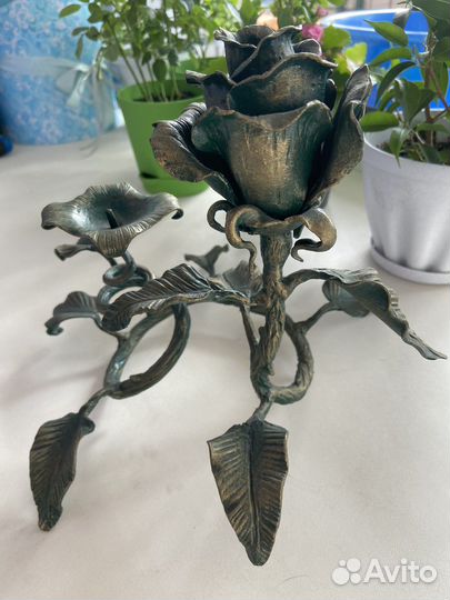 Роза из металла. Подсвечник