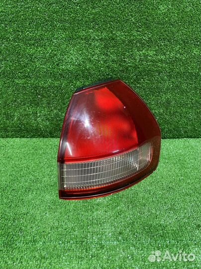 Стоп-сигнал правый nissan AD,wingroad