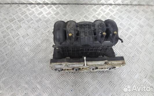 Впускной коллектор бензиновый honda civic 7 (8DN02