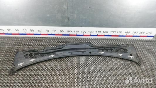 Накладка декоративная (жабо, дождевик) volvo S40 I