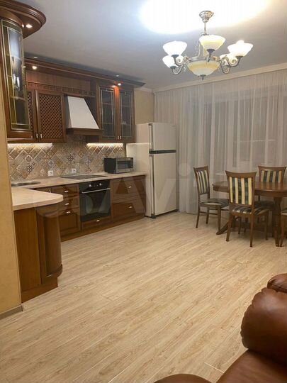 2-к. квартира, 67 м², 8/14 эт.