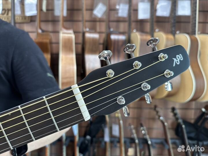 Акустическая гитара Baton Rouge L1LS/F бу