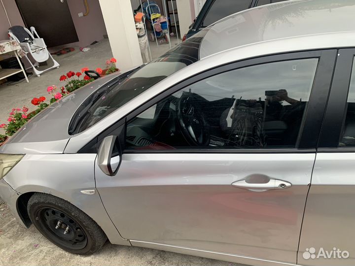 Hyundai Solaris 1.4 AT, 2015, 200 000 км