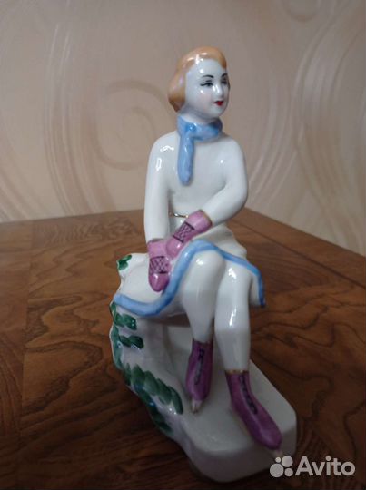 Фарфоровые статуэтки