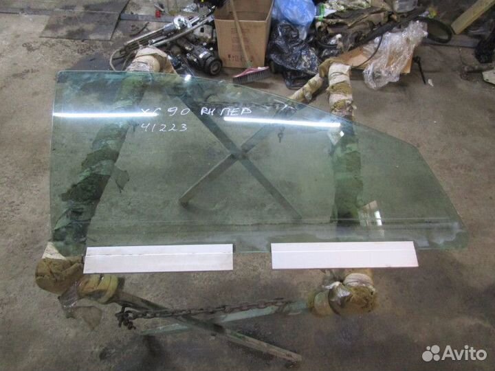 Стекло двери передней правой Volvo XC90 2002-2015