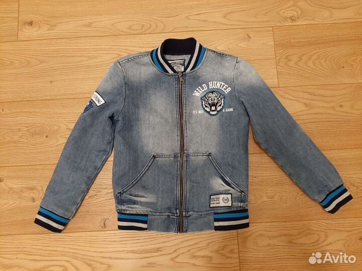 Куртка джинсовая