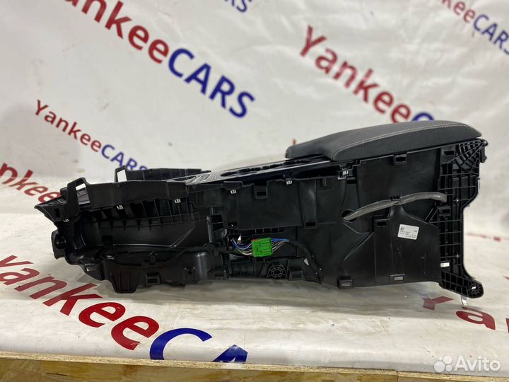 Консоль салона Jaguar F-Pace X761 2019 HK83045J40A