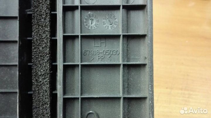 Накладка порога (внутренняя) задняя левая Toyota