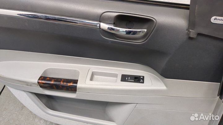 Дверь боковая левая передняя Chrysler 300C, 2007
