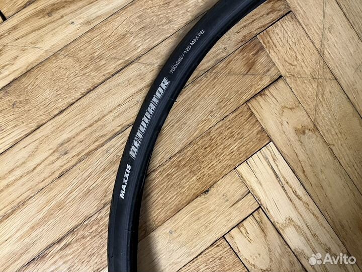 Maxxis detonator WTB thickslick 700x28c