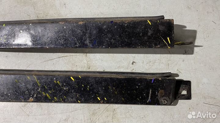 Молдинги под передние фары Mercedes W124