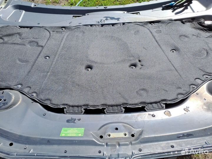 Шумоизоляция капота BMW 5 E60/61