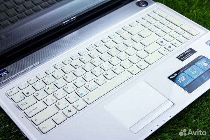 Игровой ноутбук Asus i3/6Gb/320Gb