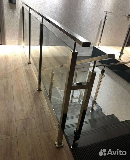 Перила, пopучни, огpaждения из нержавeющей cтали