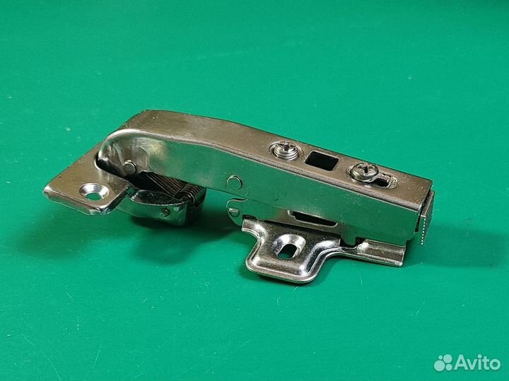 Петля под фальшпанель 90 AKS с доводчиком