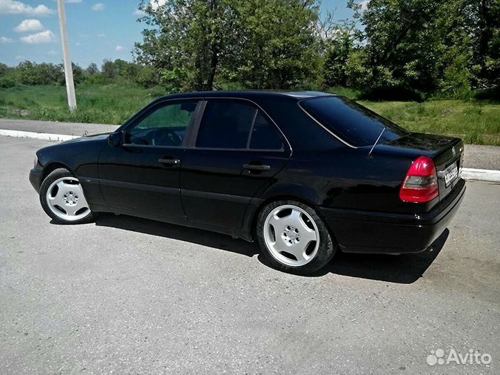 Заднее стекло с обогревом Mercedes W202 Sed