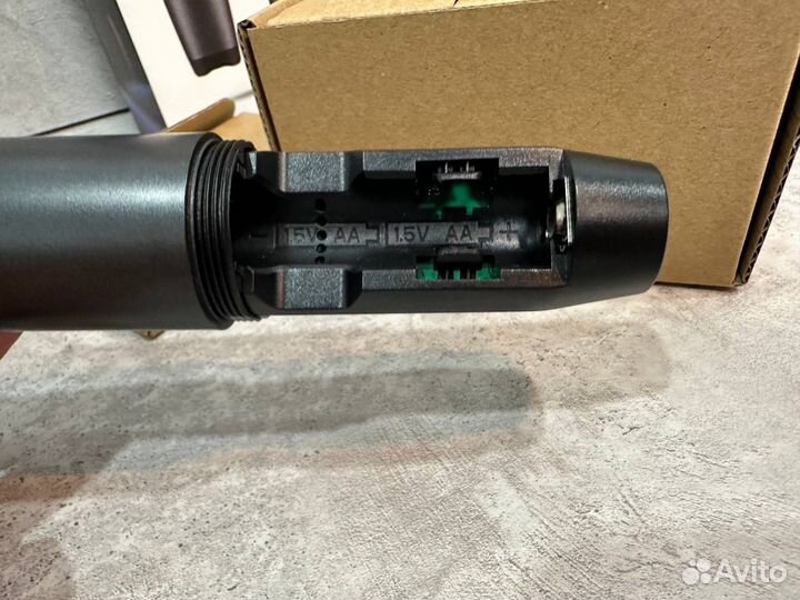 Комплект беспроводных микрофонов JBL