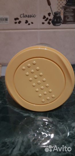 Банка с завинчивающейся крышкой 1л новая