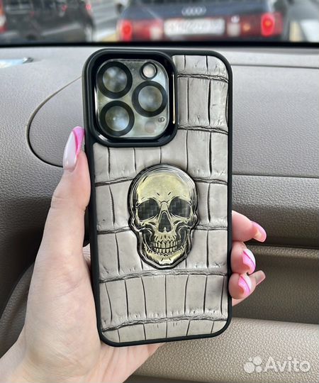 Чехол на iPhone 13 про