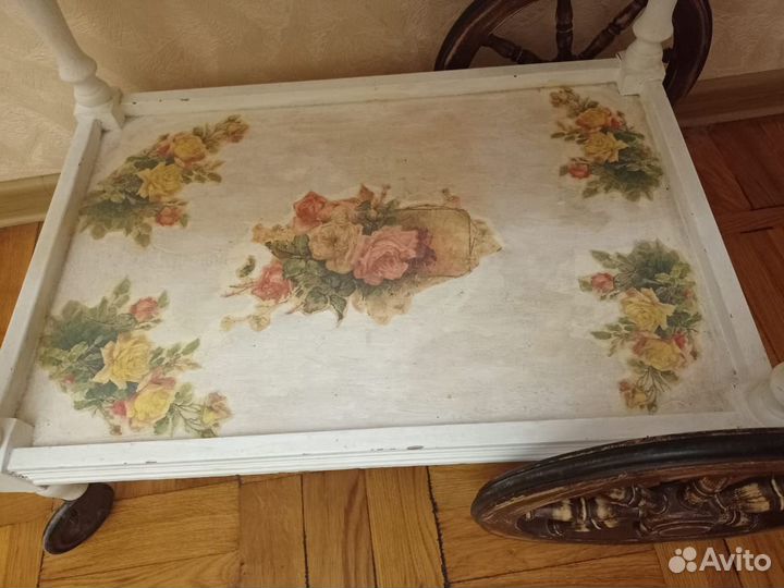 Сервировочный столик