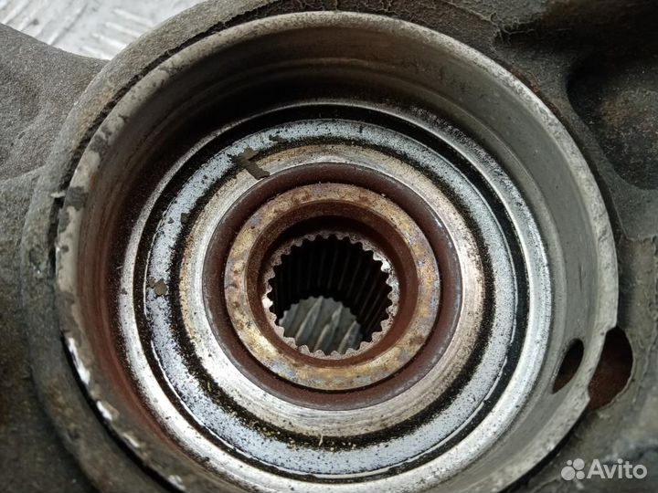 Кулак поворотный передний правый Toyota Camry XV40