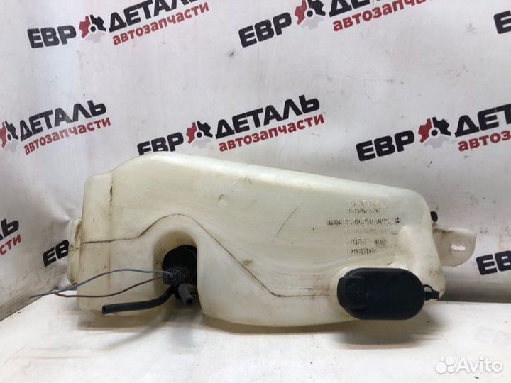 Бачок стеклоомывателя Renault Sandero легковой