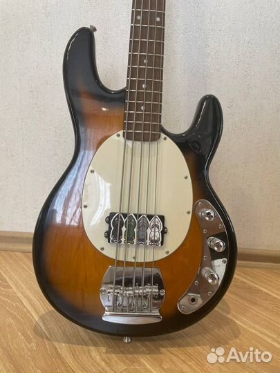 Бас гитара, копия music MAN