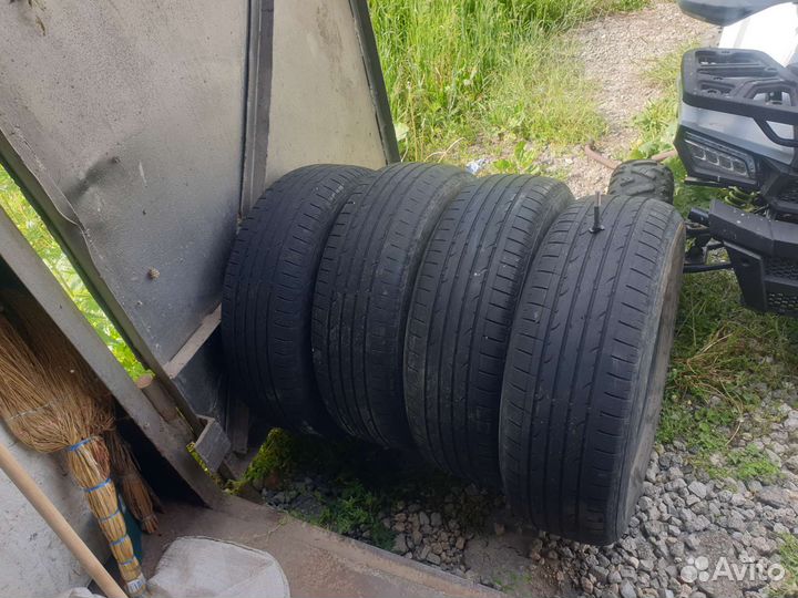 Bridgestone Dueler H/P Sport 225/60 R18 100V