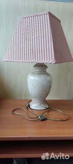 Лампа настольная